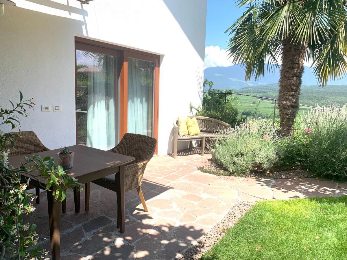 Weingut Weidlhof - Suite & Breakfast - Vacation For Wine Lovers Caldaro Luaran gambar