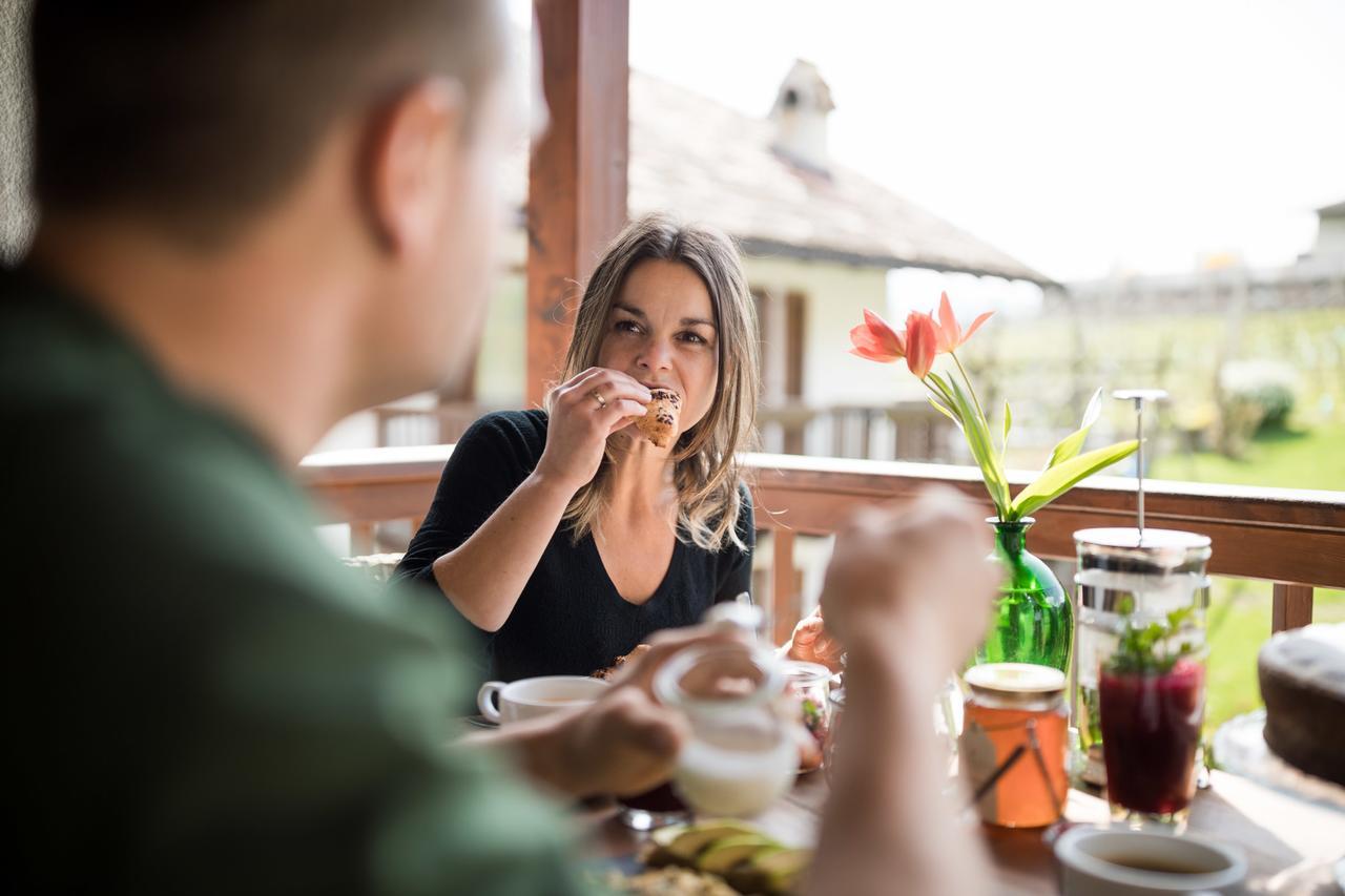 Weingut Weidlhof - Suite & Breakfast - Vacation For Wine Lovers Caldaro Luaran gambar