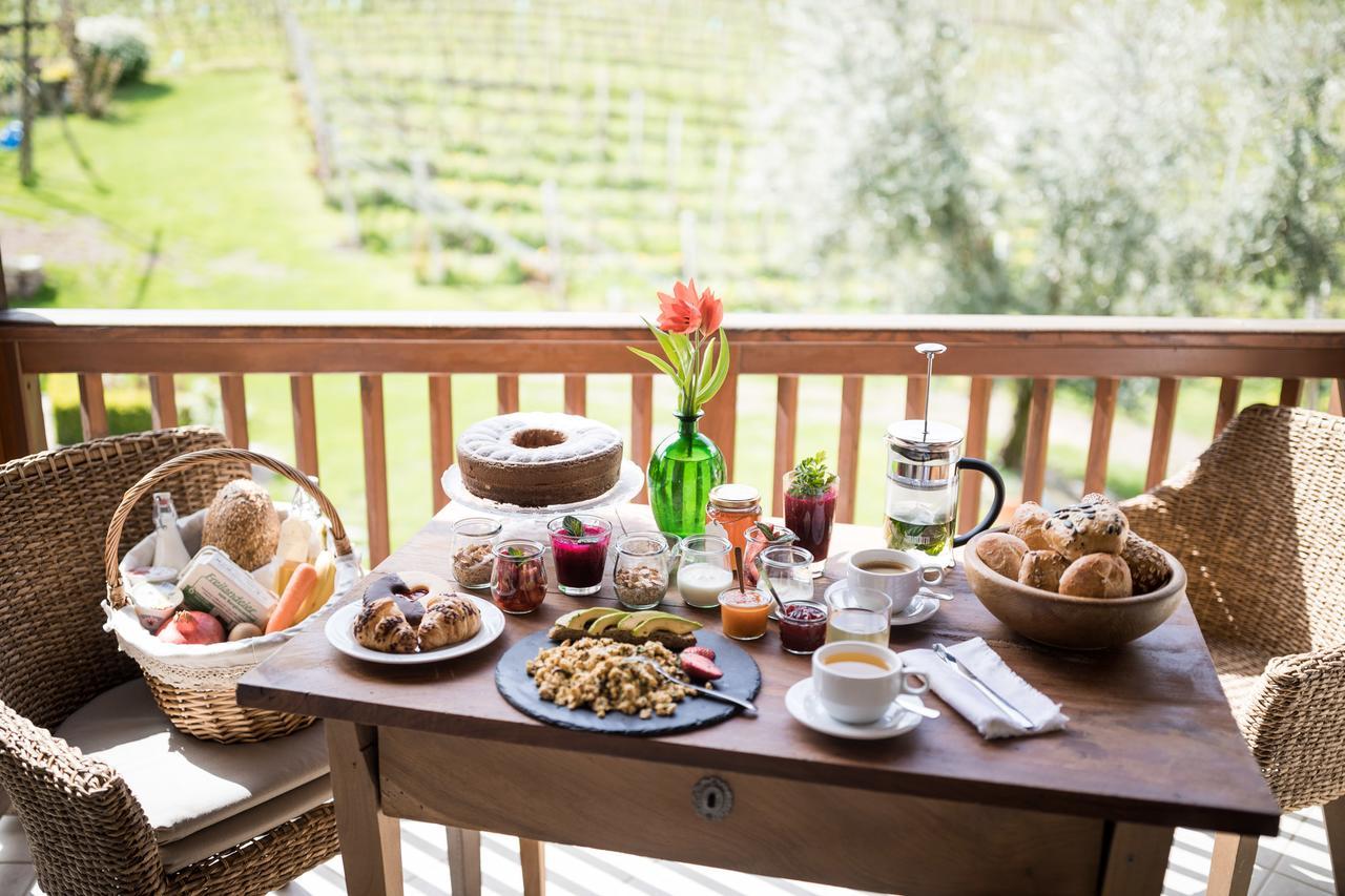 Weingut Weidlhof - Suite & Breakfast - Vacation For Wine Lovers Caldaro Luaran gambar