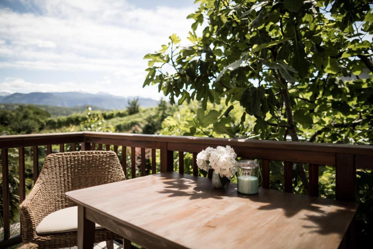 Weingut Weidlhof - Suite & Breakfast - Vacation For Wine Lovers Caldaro Luaran gambar