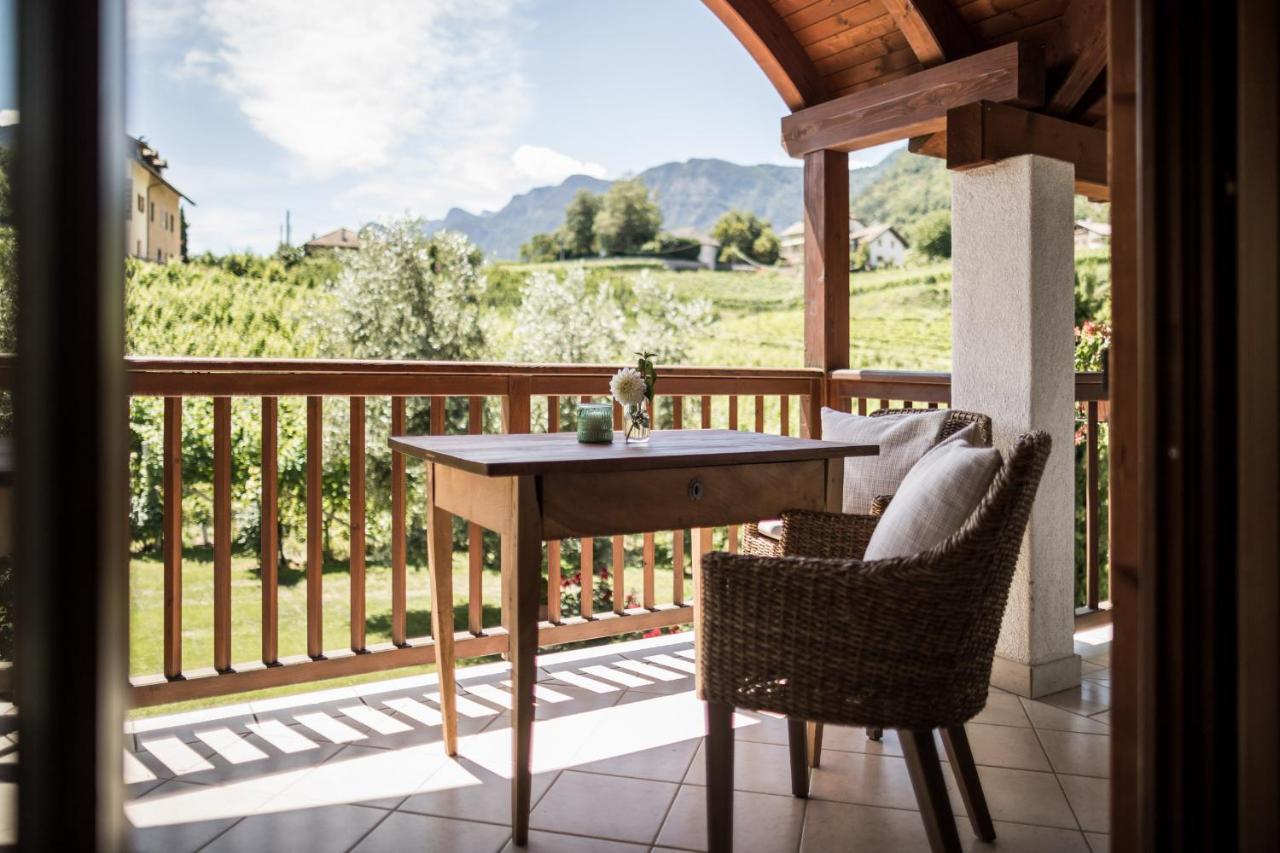 Weingut Weidlhof - Suite & Breakfast - Vacation For Wine Lovers Caldaro Luaran gambar